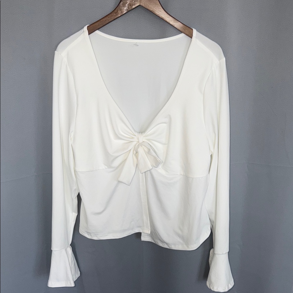 Feminine White Women's open-front Blouse with Bow Detail y2k indie